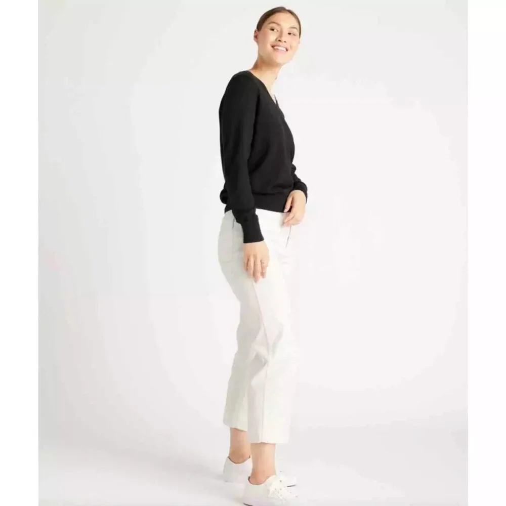 Quince Black Lightweight 100% Merino Wool V-Neck Sweater size Small -Sealed new! - Picture 4 of 8